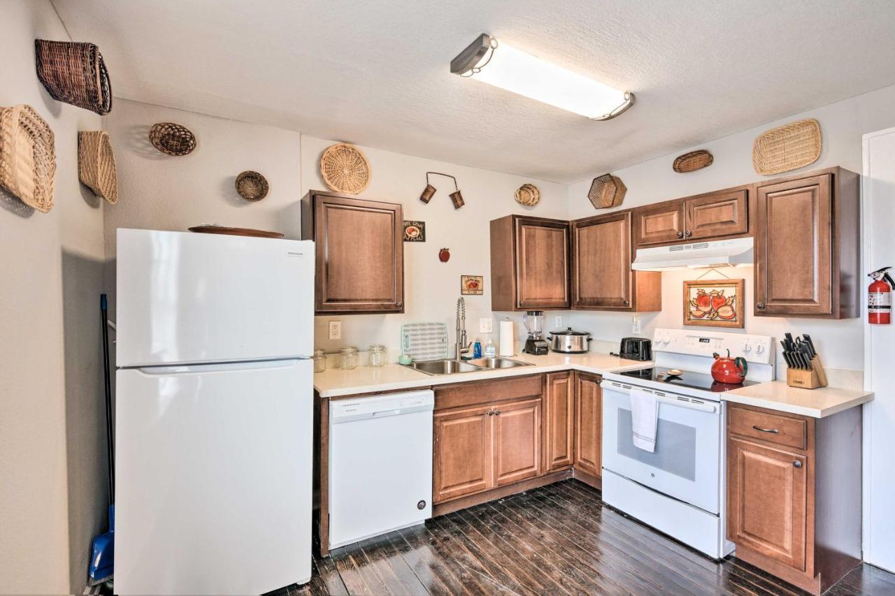 Cozy Galveston Apartment - Walk To Beach And Dining 외부 사진